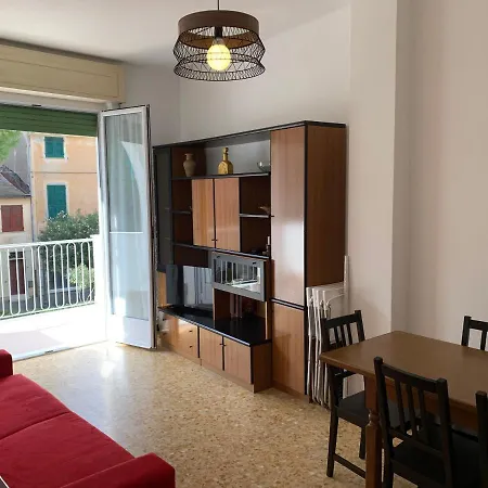 Casa Bianca 2 - Confortevole In Centro A Lägenhet Moneglia