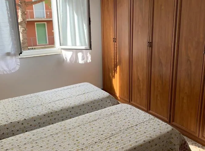 Casa Bianca 2 - Confortevole In Centro A * モネーリア